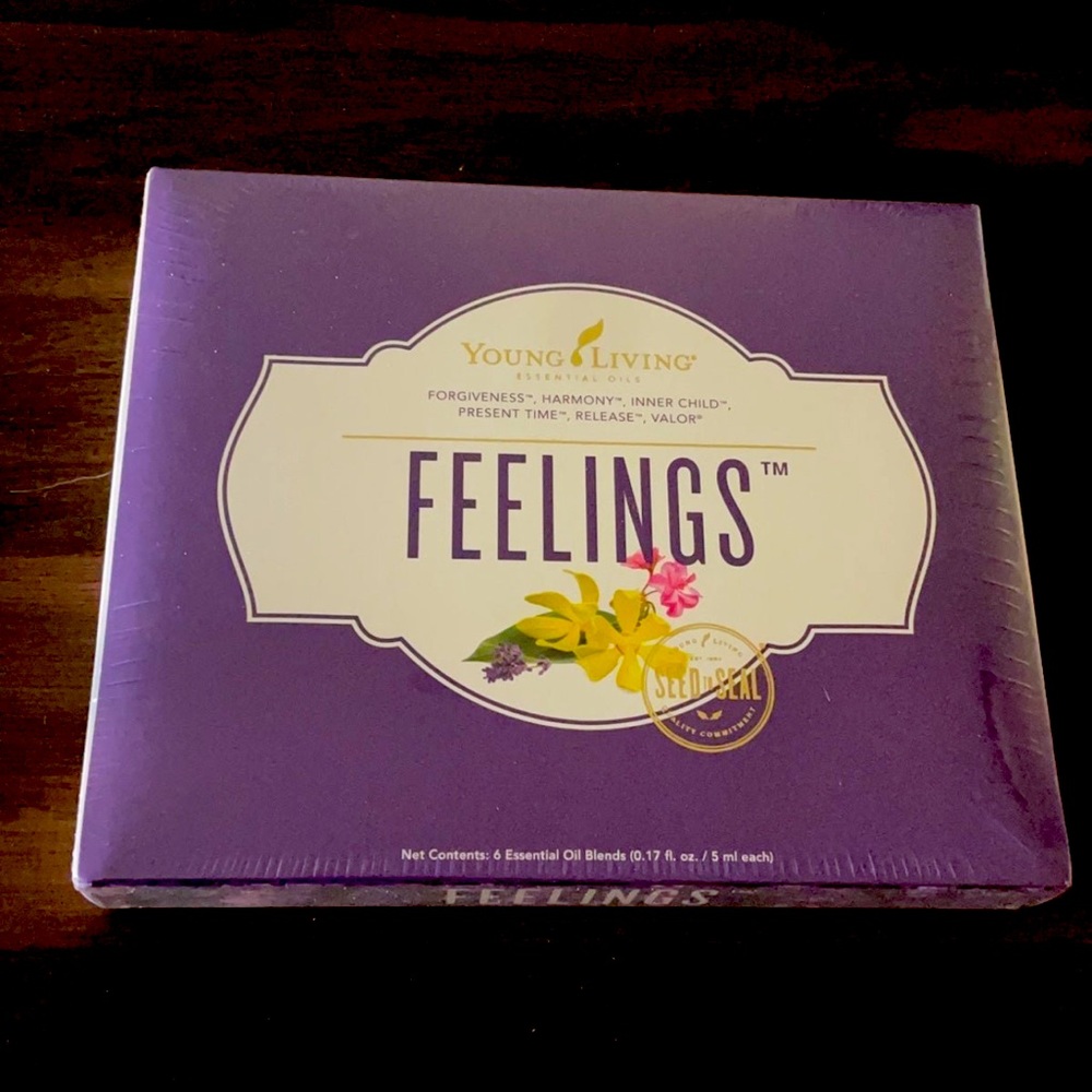 BNIB YOUNG LIVING FEELINGS KIT!!!!